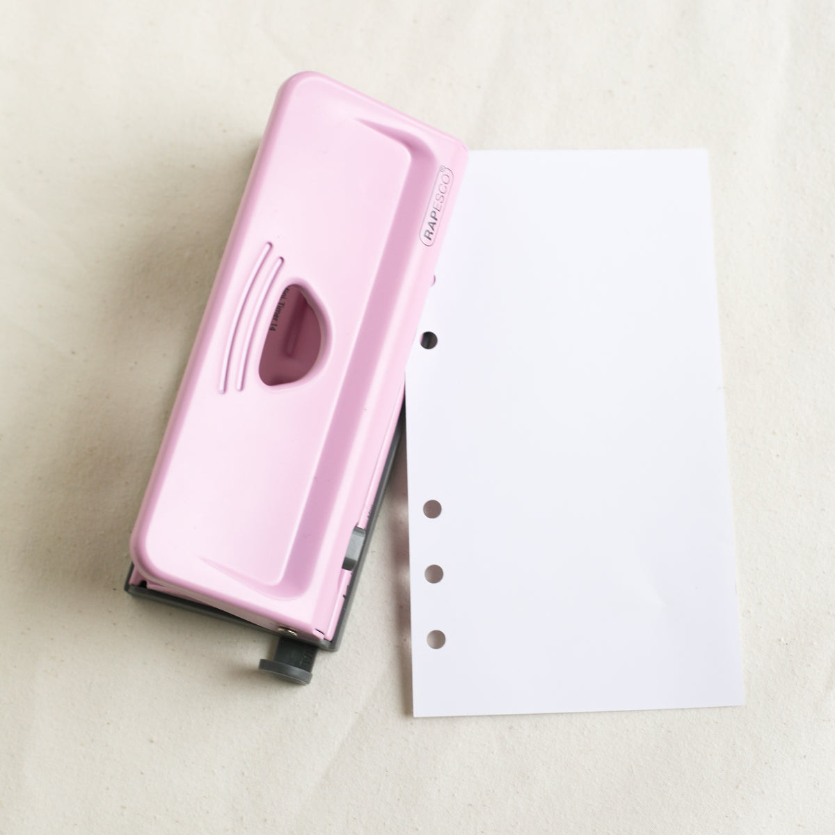 Rapesco 6-fach Locher verschiedene Farben