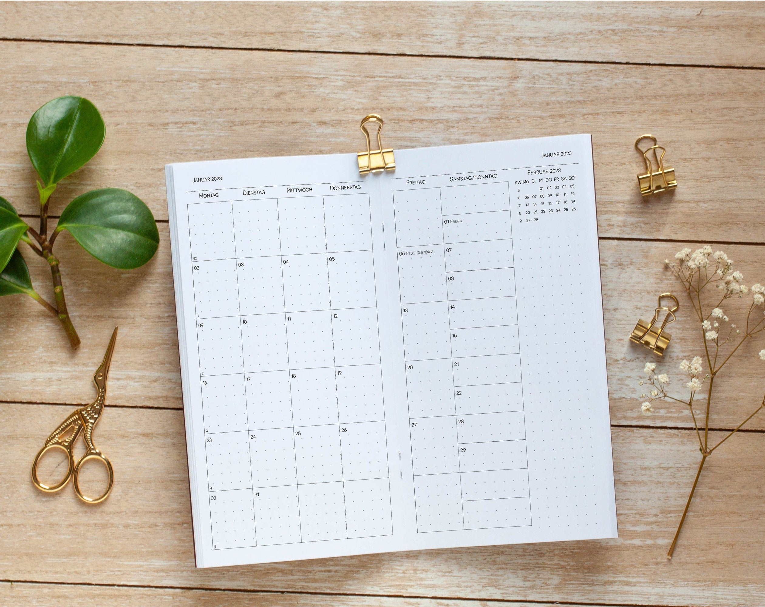 Kalenderheft Regular 1 Monat auf 2 Seiten mit Tracker und Jahresübersicht für TN 2026