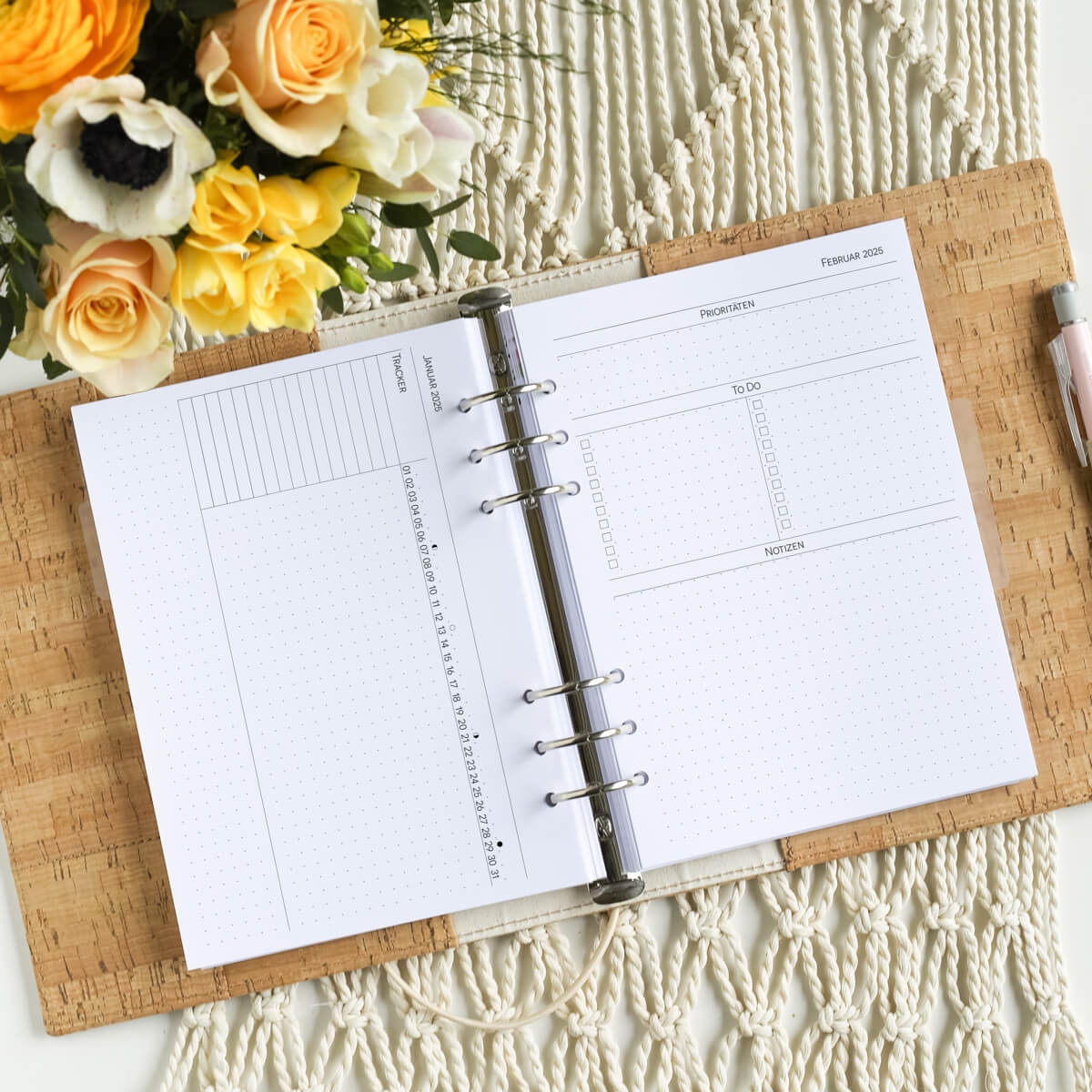 Kalendereinlagen Monatsübersicht mit Habit Tracker punktkariert