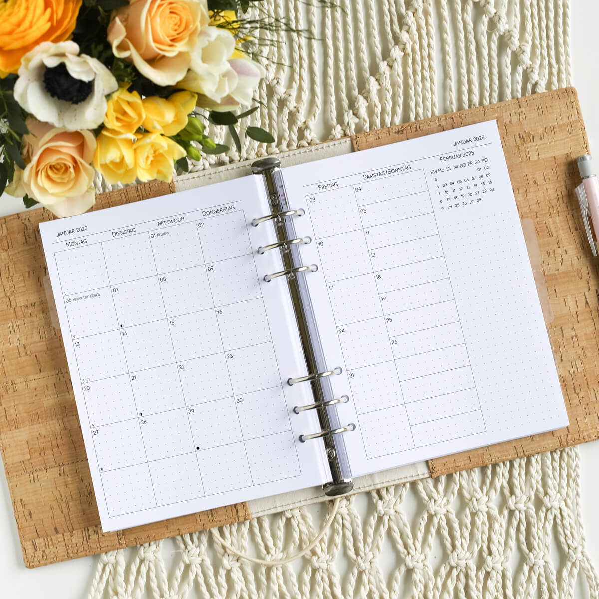 Kalendereinlagen Monatsübersicht mit Habit Tracker punktkariert