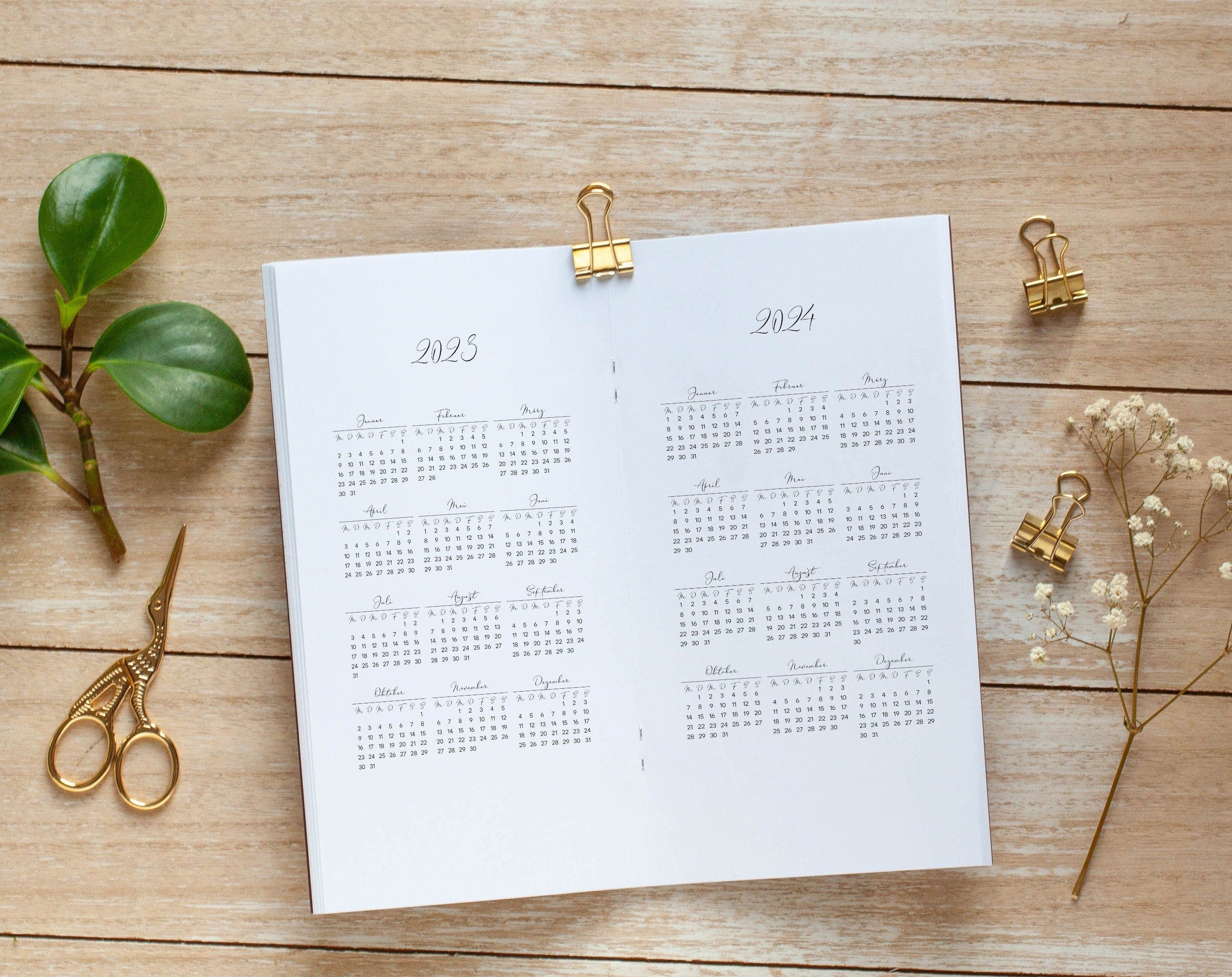 Kalenderheft Regular 1 Monat auf 2 Seiten mit Jahresübersicht punktkariert für TN 2026